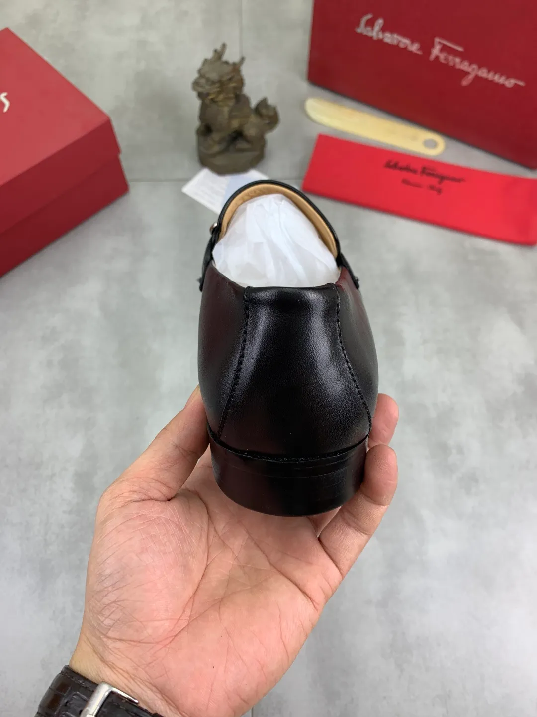 Men's Men's Shoes 💰P560💰[New Style] Water-dyed Niuli 🆘[Salvatore Ferragamo] Ferragamo's latest casual business leather shoes for men! Listed simultaneously! The fabric is made of specially imported original calfskin, the lining is made of imported water-dyed cowhide, and the original combination outsole is absolutely luxurious and leads the fashion trend. Matching code: 39-44 (45 46 customized) 2️⃣ colors available